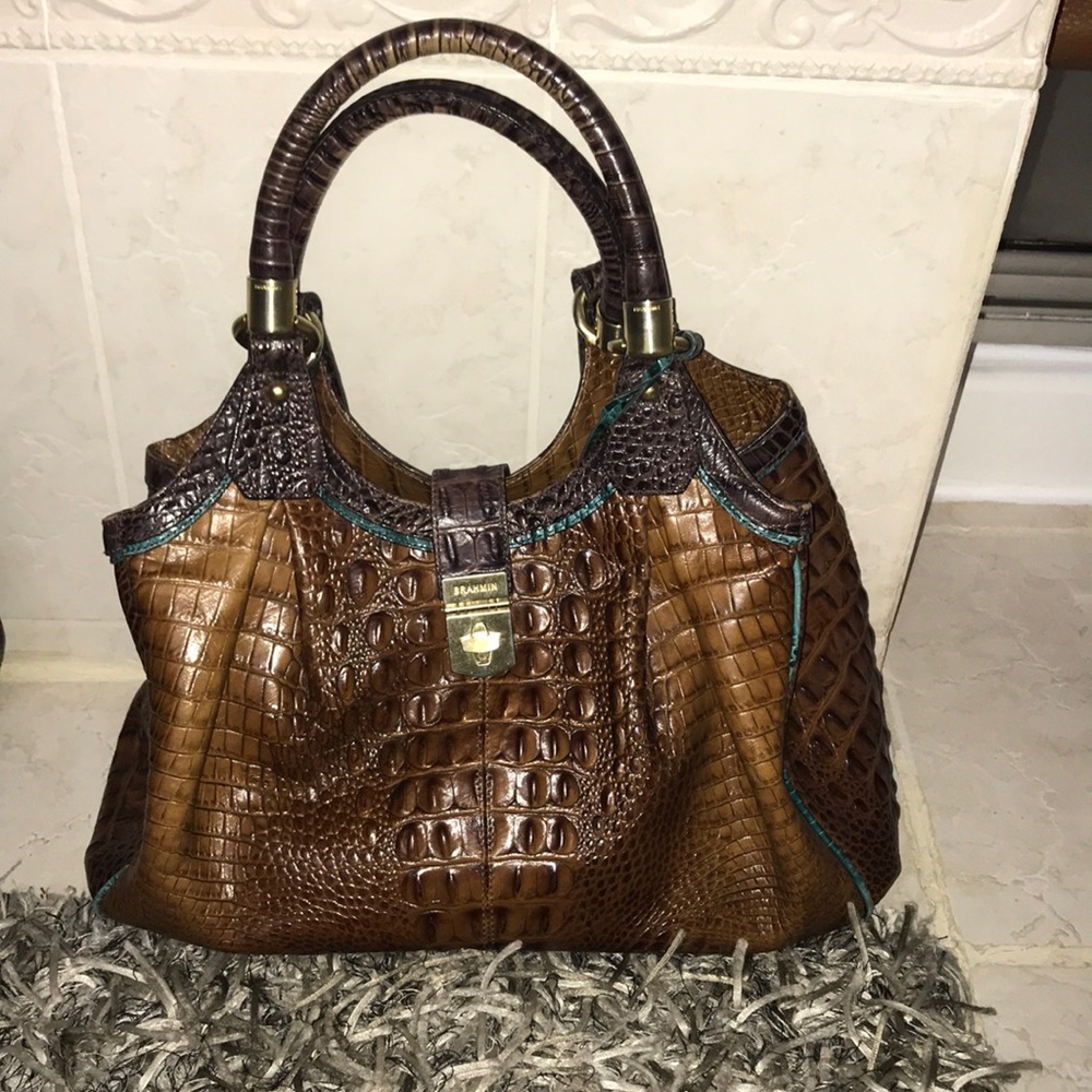 GENTLY USED BRAHMIN PURSE